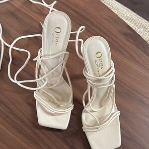 Olivia Signature Strappy Sandals - Cream